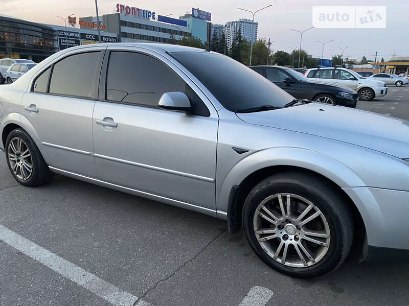 Ford Mondeo (2001)