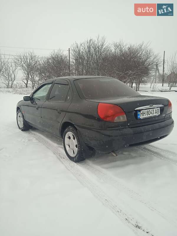 Ford Mondeo (2000)
