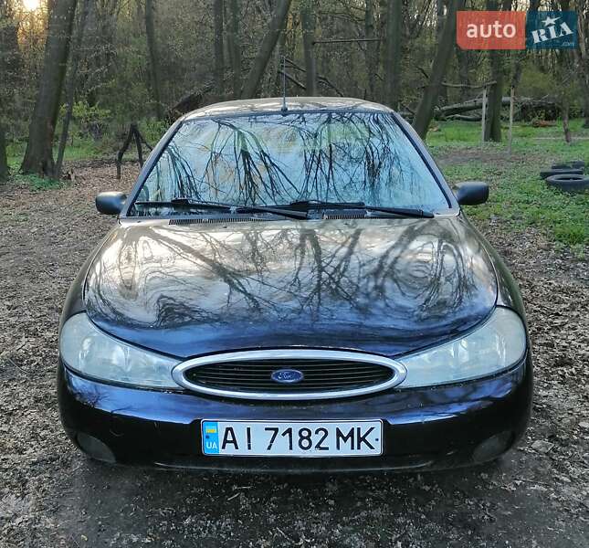 Ford Mondeo (1996)