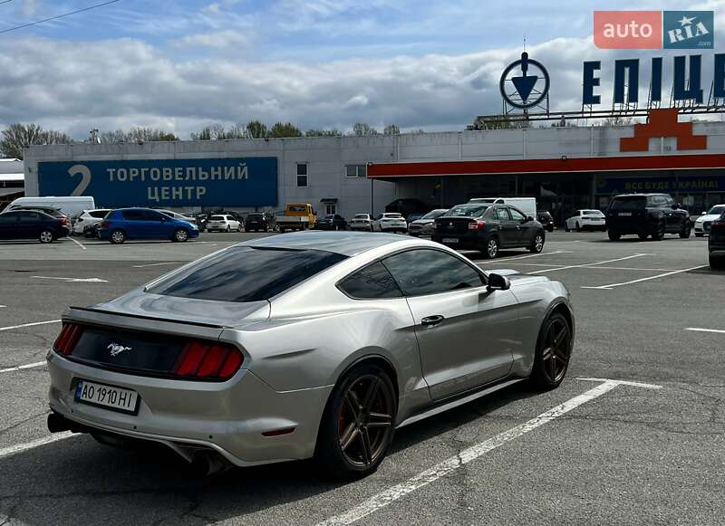 Ford Mustang (2016)