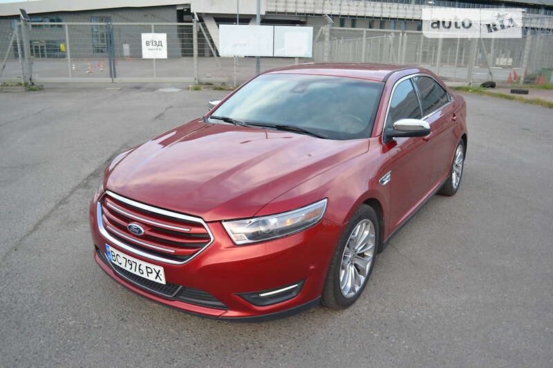 Ford Taurus (2012)