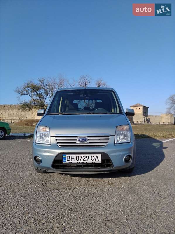 Ford Tourneo connect (2010)