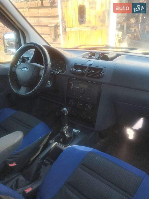 Ford Tourneo connect (2008)