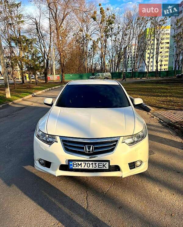 Honda Accord (2011)