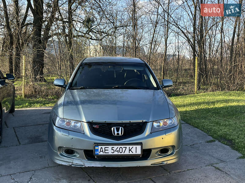 Honda Accord (2004)