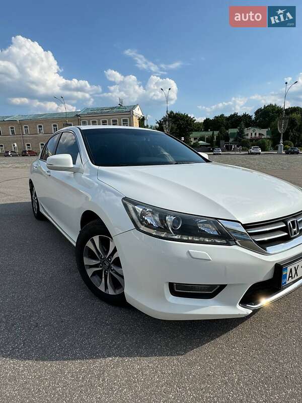 Honda Accord (2013)
