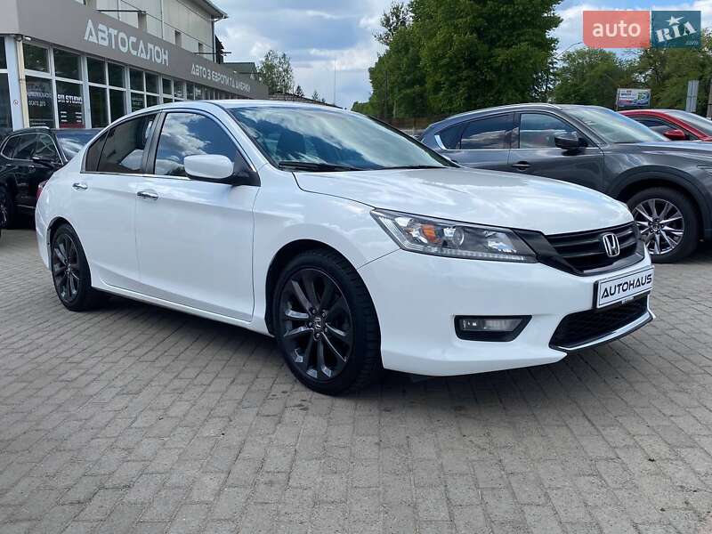 Honda Accord (2015)