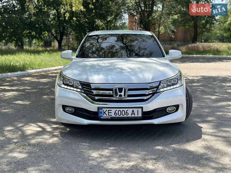 Honda Accord (2015)