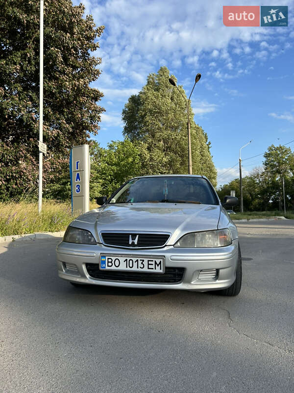 Honda Accord (1999)