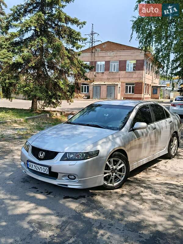 Honda Accord (2004)