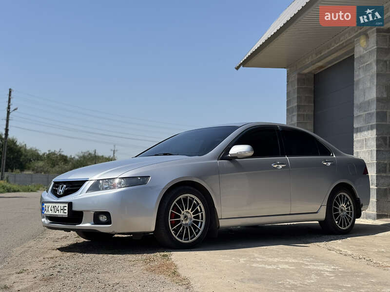 Honda Accord (2004)