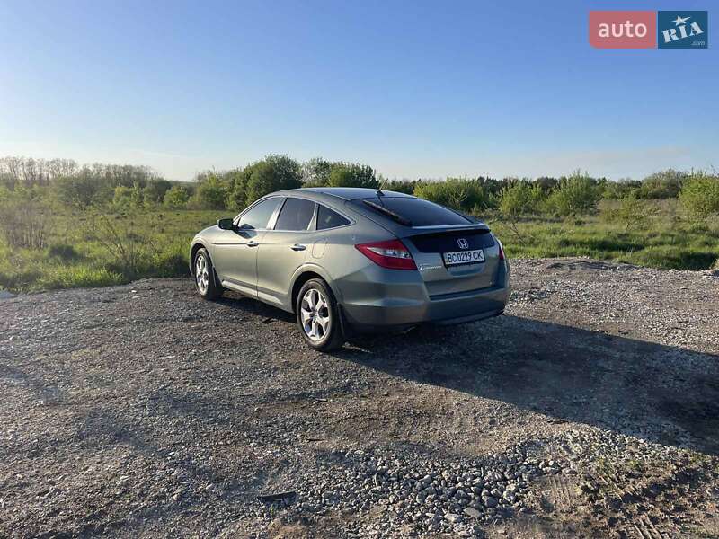 Honda Crosstour (2010)