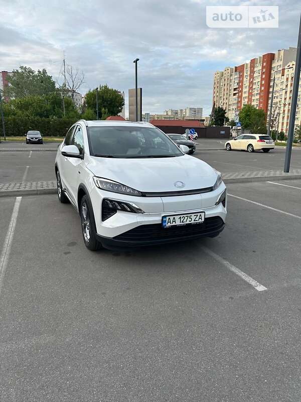 Honda M-nv (2021)