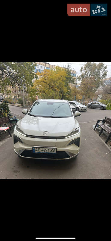 Honda M-nv (2024)