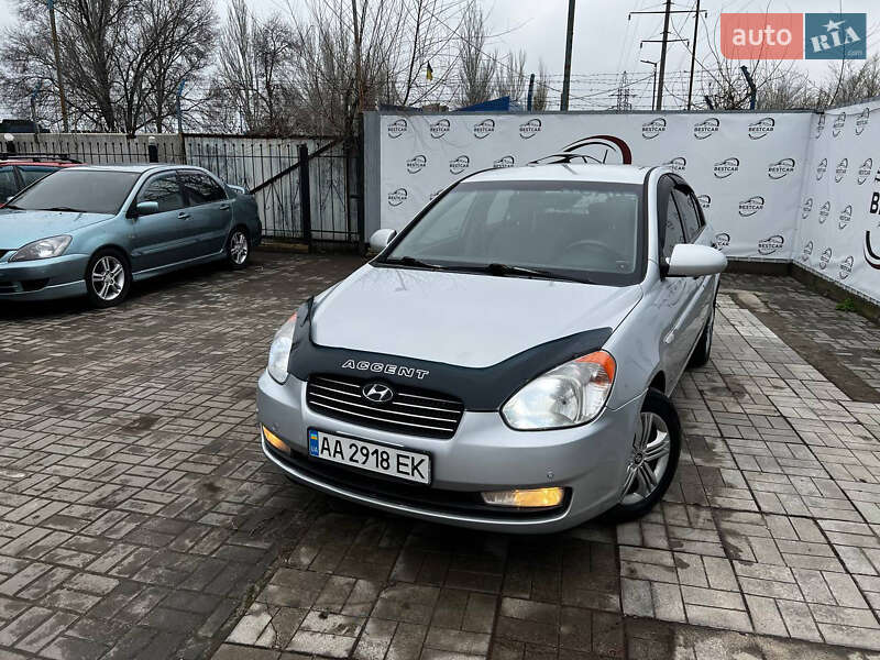 Hyundai Accent (2007)