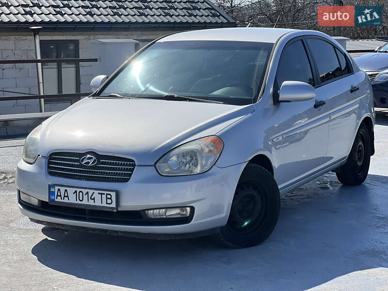 Hyundai Accent (2007)