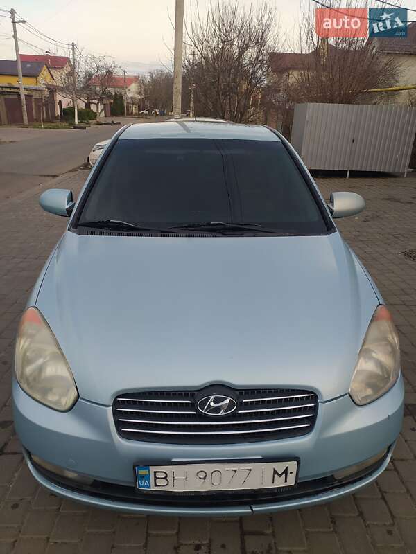 Hyundai Accent (2008)