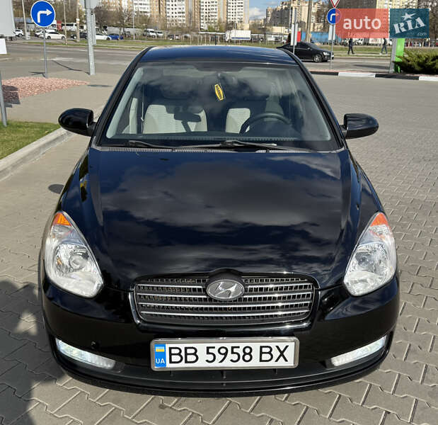 Hyundai Accent (2008)