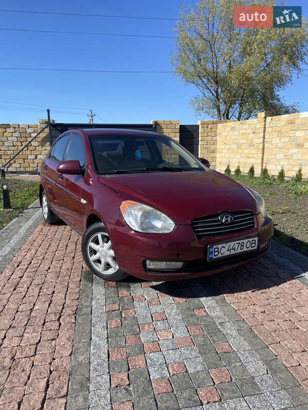 Hyundai Accent (2007)