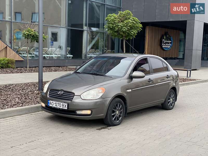 Hyundai Accent (2008)