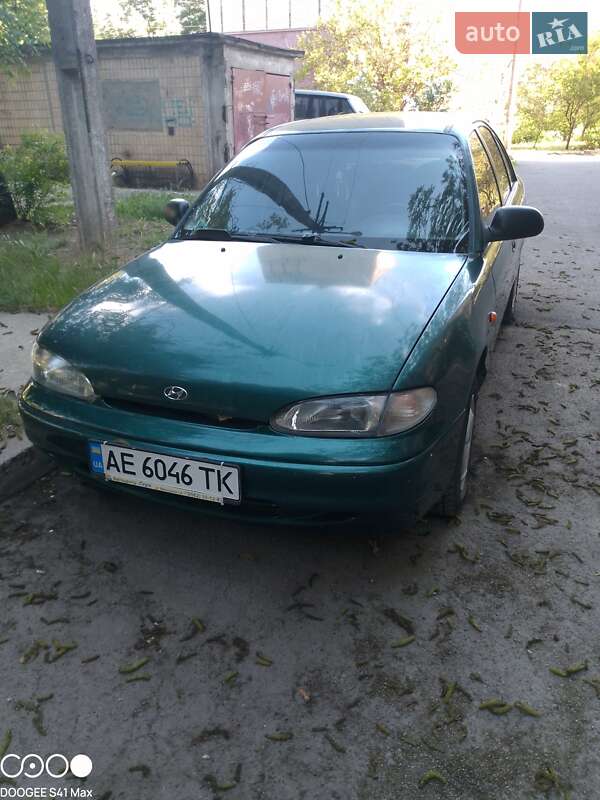 Hyundai Accent (1996)