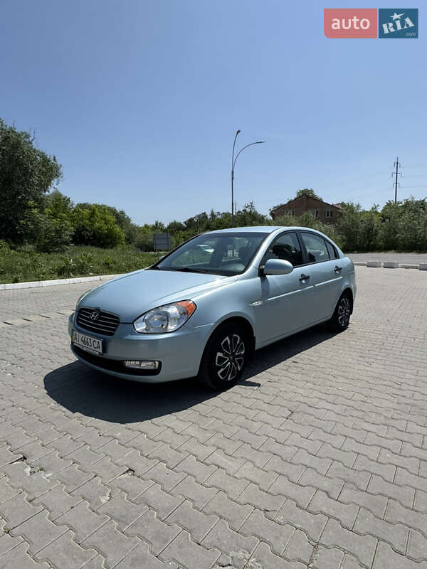 Hyundai Accent (2008)
