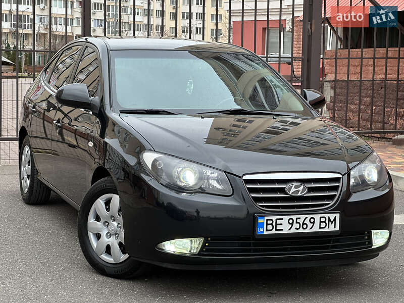 Hyundai Elantra (2008)