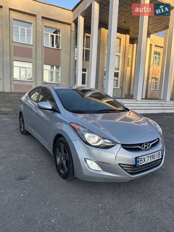 Hyundai Elantra (2013)