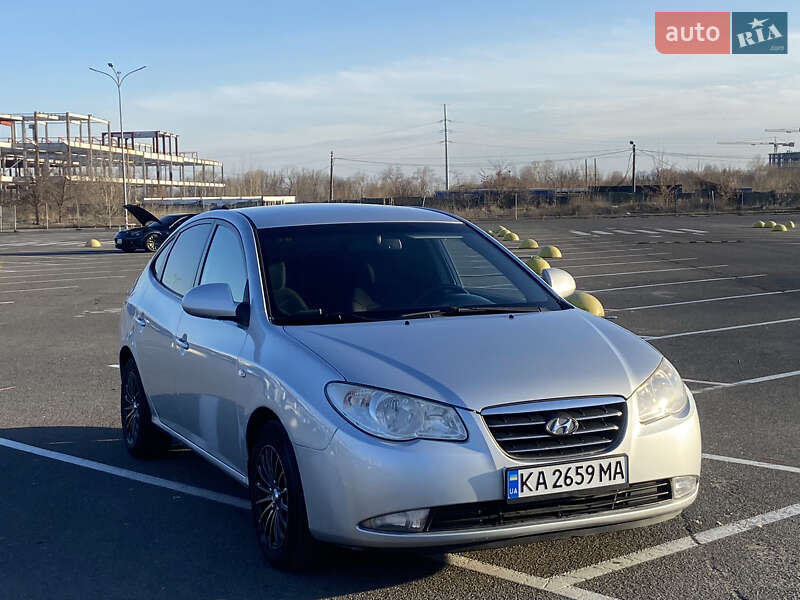 Hyundai Elantra (2007)