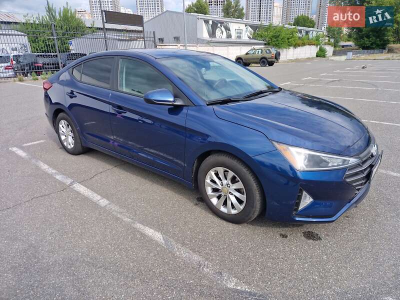 Hyundai Elantra (2018)