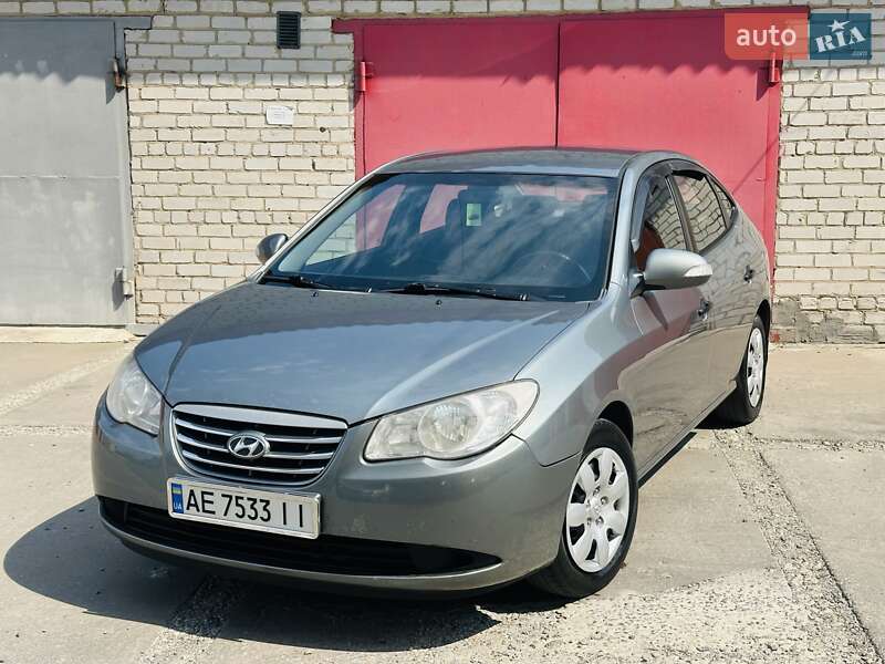 Hyundai Elantra (2010)