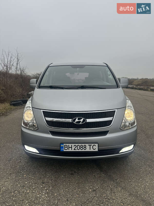 Hyundai Grand starex (2014)