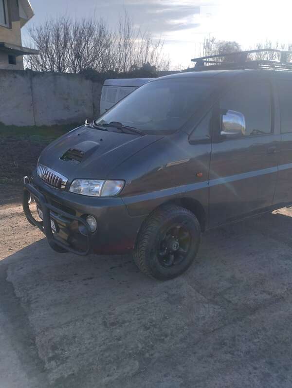 Hyundai H1d (2004)