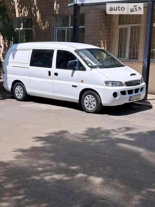 Hyundai H-1 (2006)