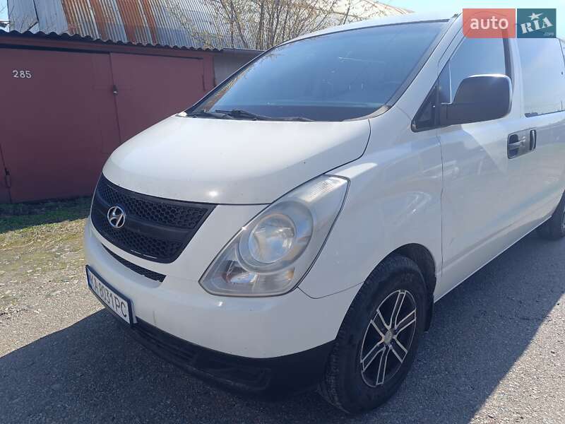 Hyundai H-1 (2011)