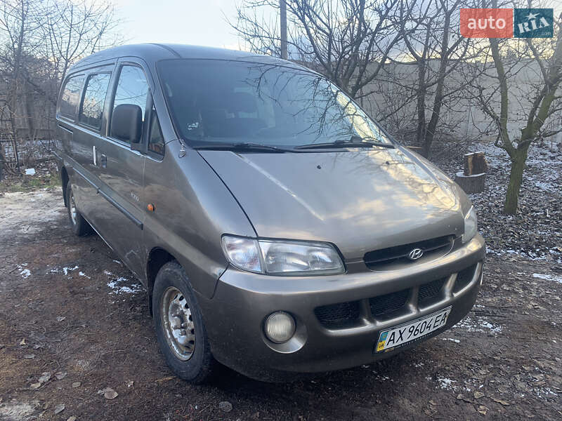 Hyundai H 200 (2000)