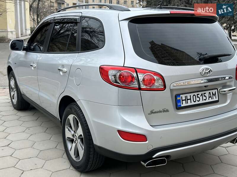 Hyundai Santa fe (2011)