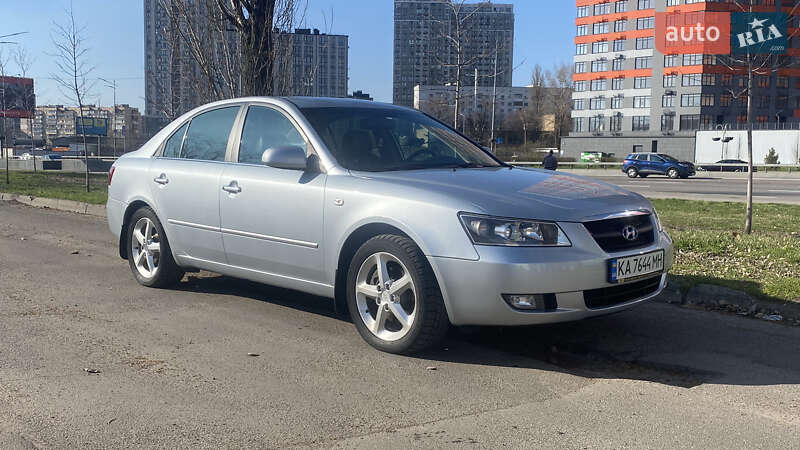 Hyundai Sonata (2007)
