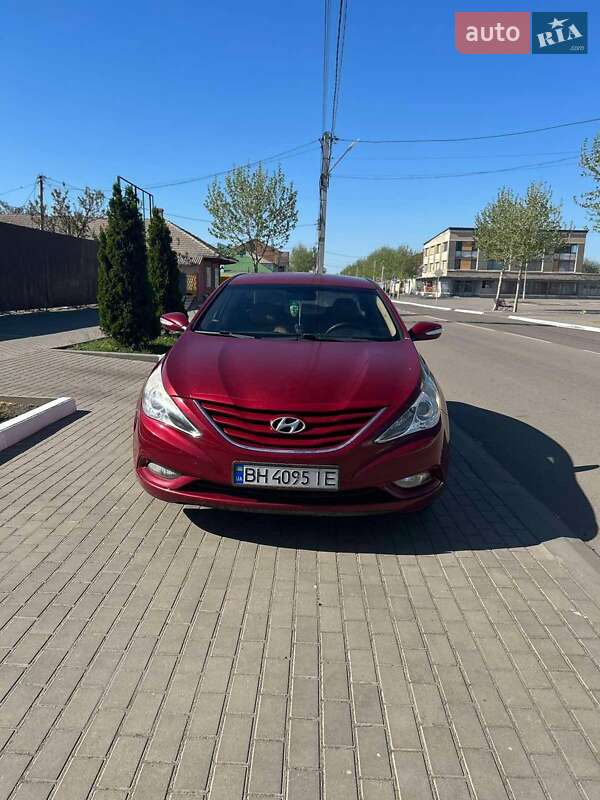 Hyundai Sonata (2010)