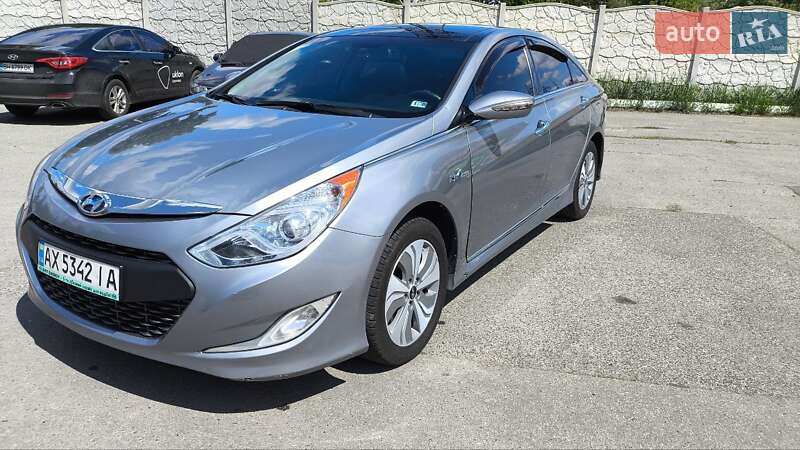 Hyundai Sonata (2014)