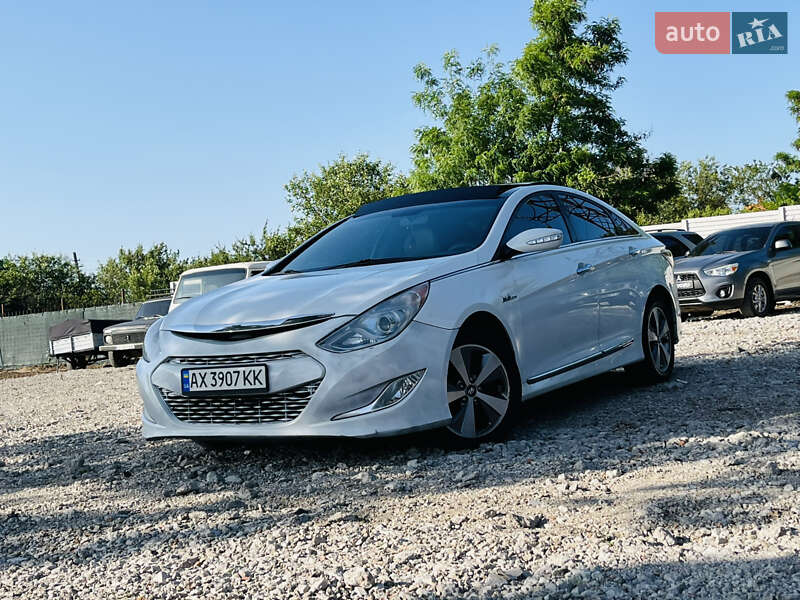 Hyundai Sonata (2011)