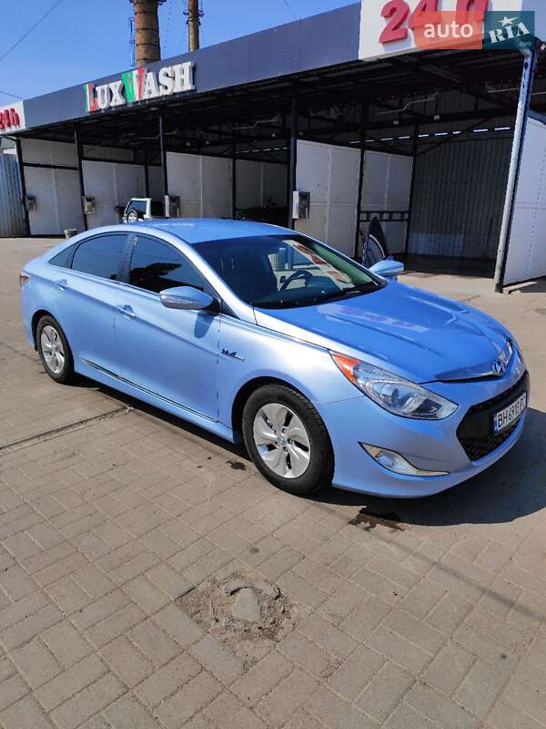 Hyundai Sonata (2013)