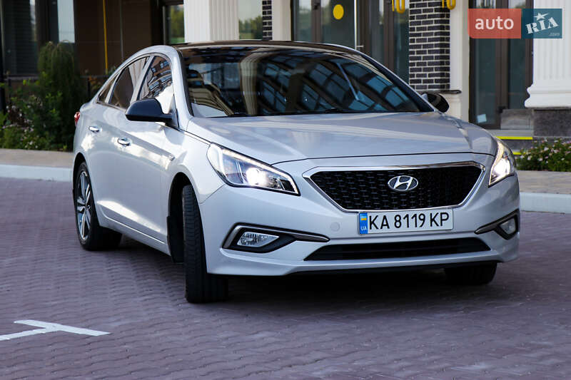 Hyundai Sonata (2015)