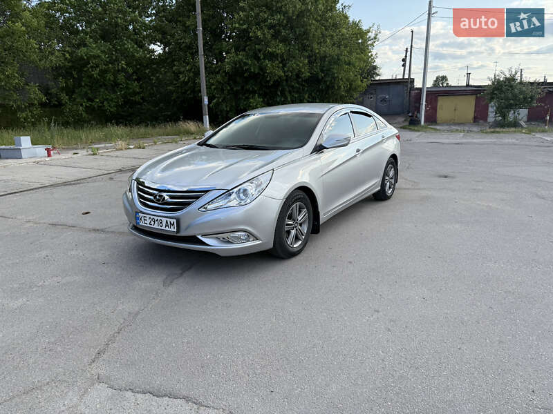 Hyundai Sonata (2013)