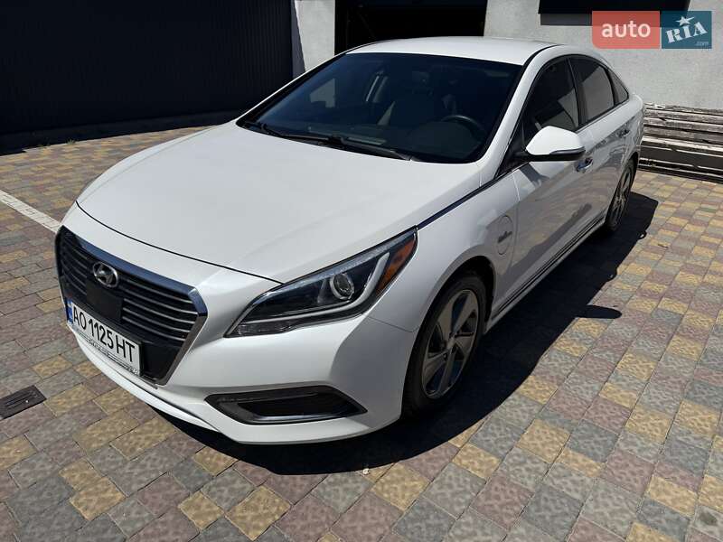 Hyundai Sonata (2015)