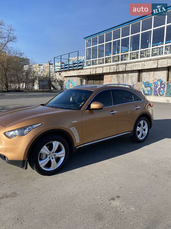 Infiniti Fx 35 (2010)
