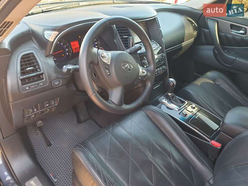 Infiniti Fx 35 (2011)