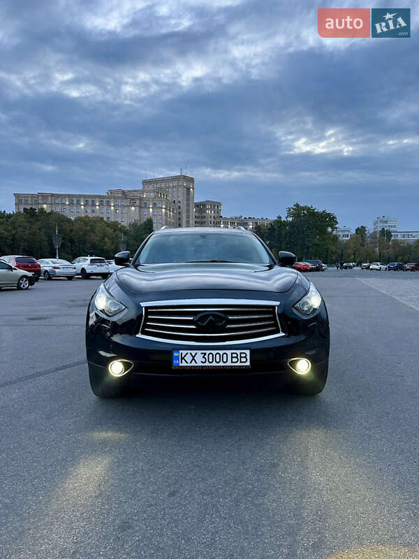 Infiniti Fx37 (2011)
