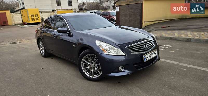 Infiniti G25 (2012)