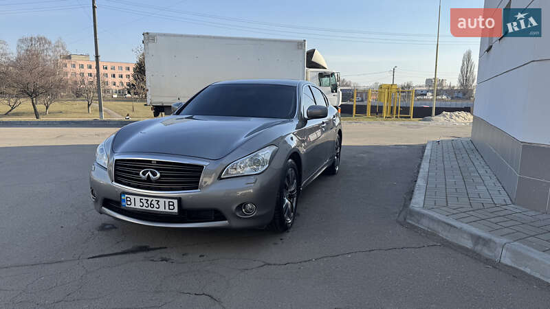 Infiniti M37 (2012)